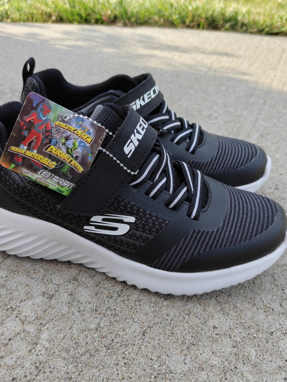 NWT Skechers Sport Boys Size 4 Black Machine Washable Shoes Sneakers